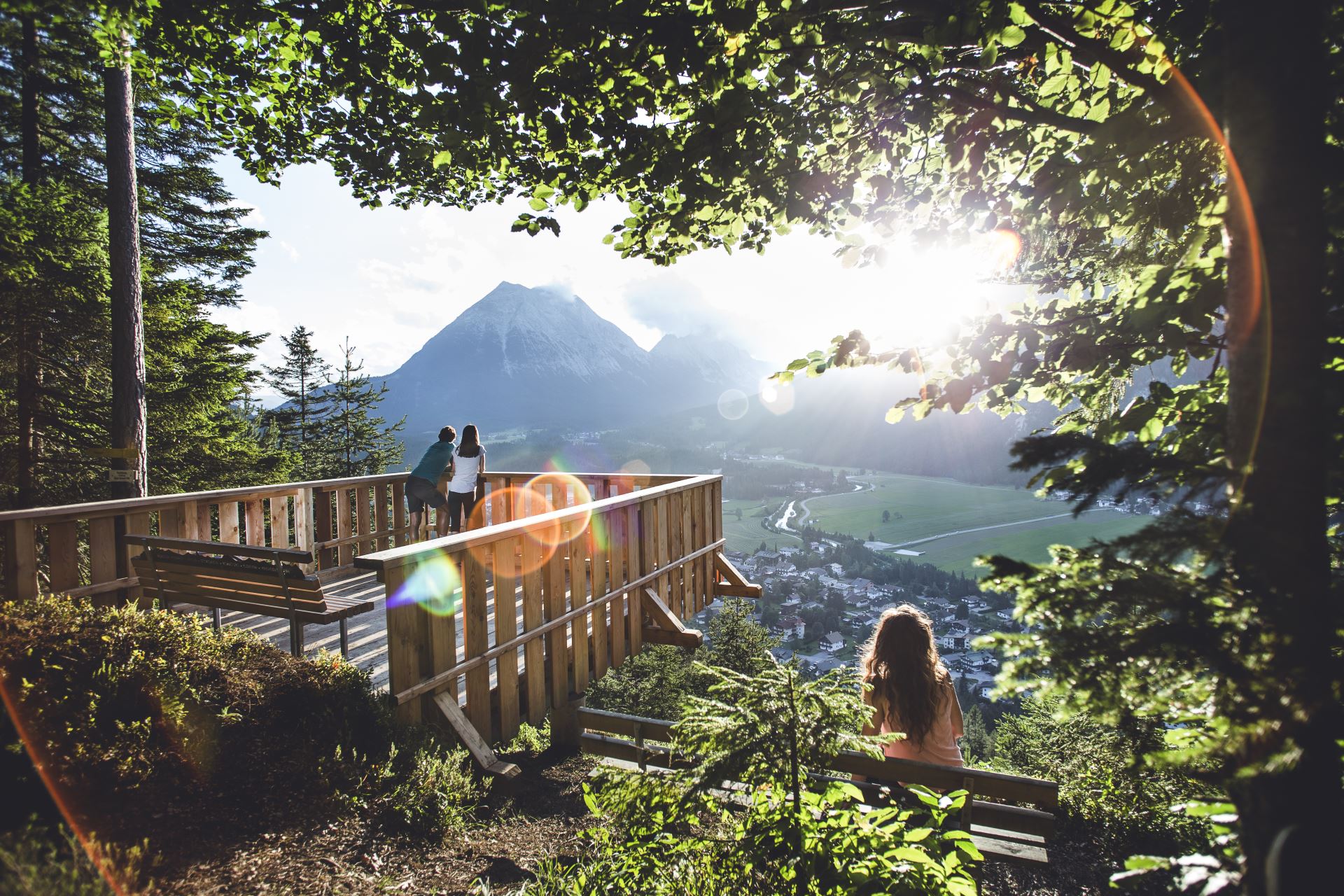 Plattform am Kurblhang mit Blick auf die Hohe Munde