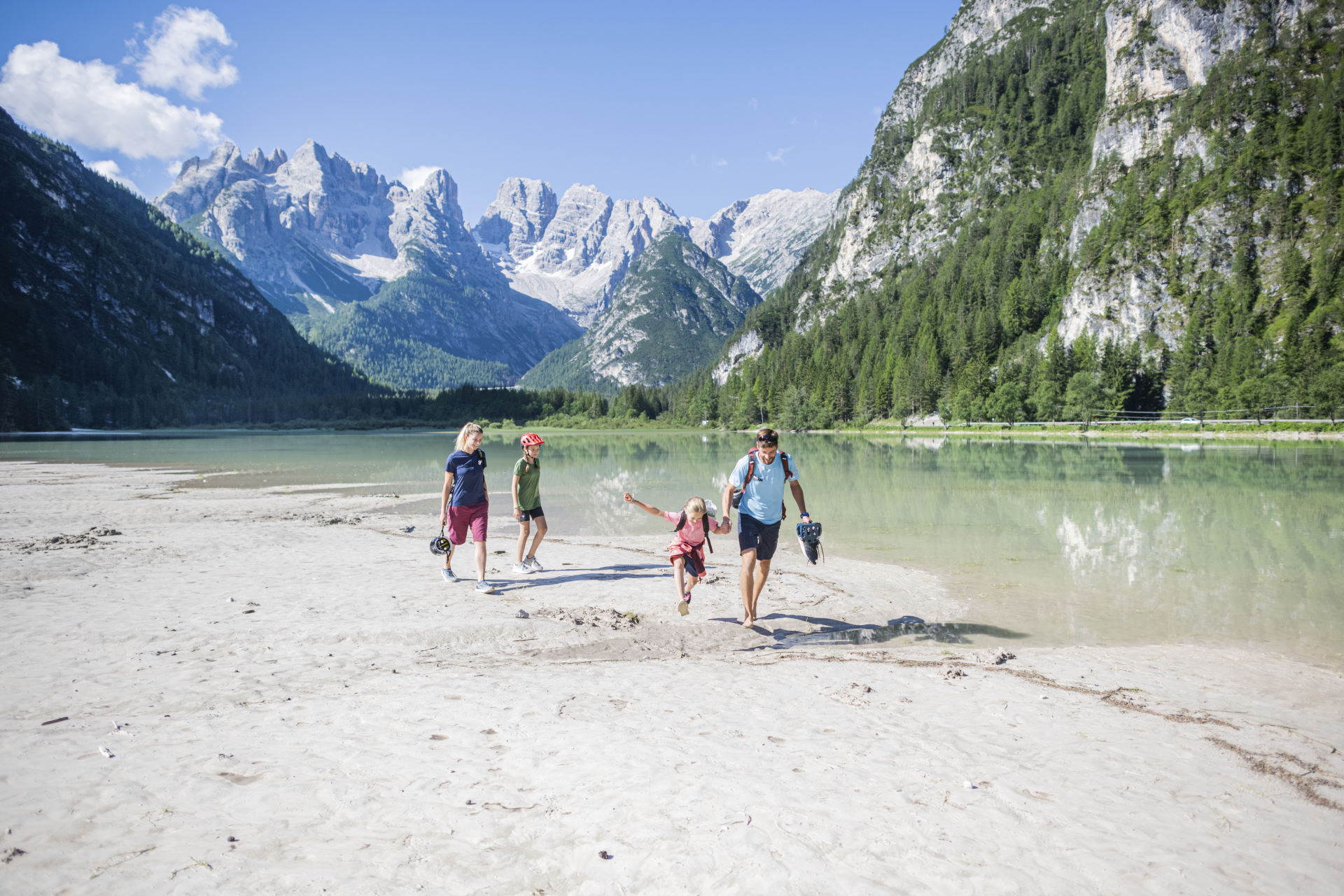 Familienwanderung am Dürrensee - Dolomiten